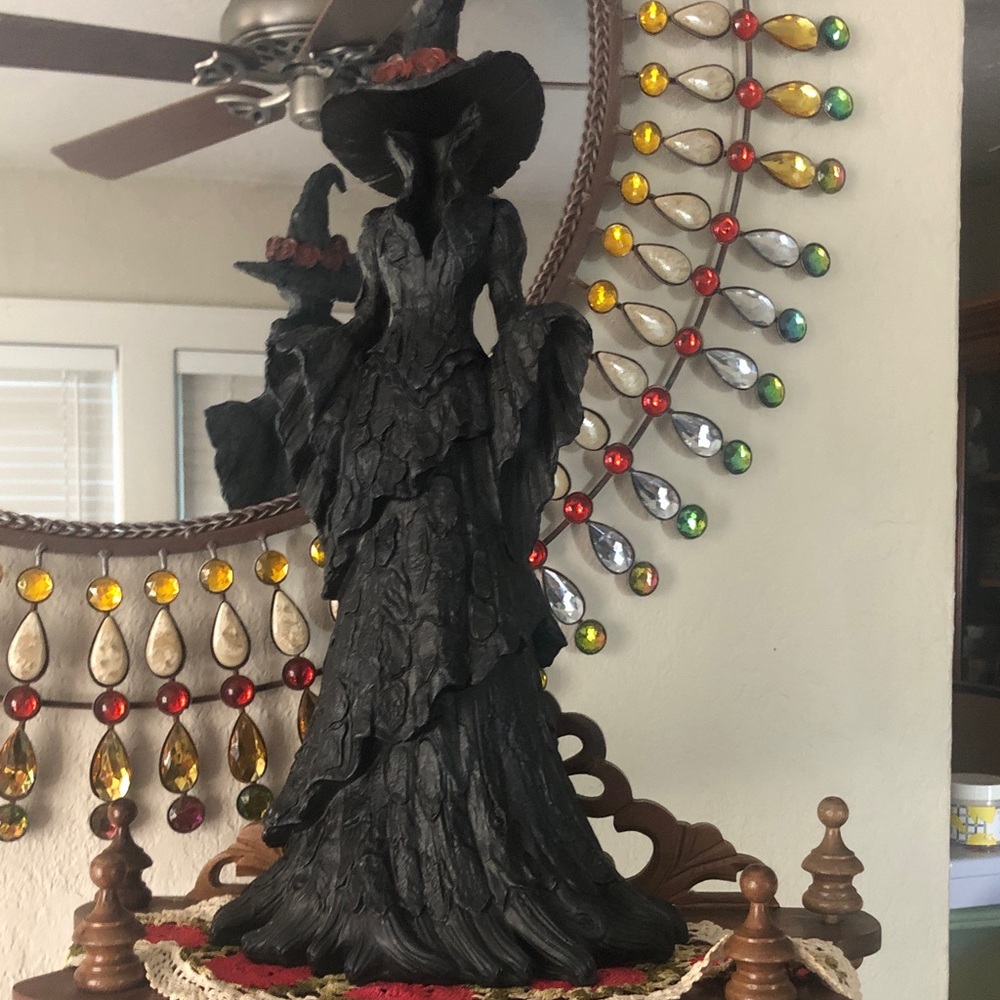 NEW Black Carved Gothic Lady Witch Figurine w/ Red Roses on Hat